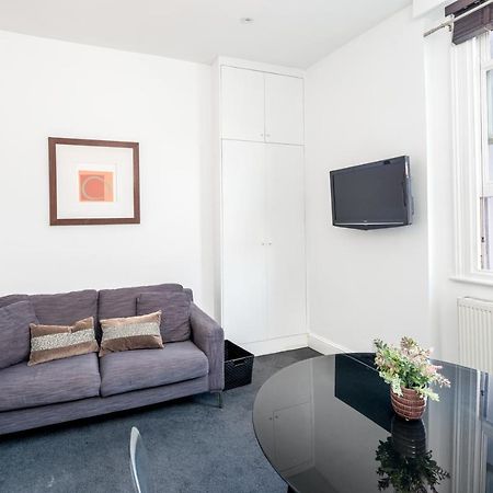 Cosy 1-Bed Flat On King'S Road In Chelsea, West Londonアパートメント エクステリア 写真
